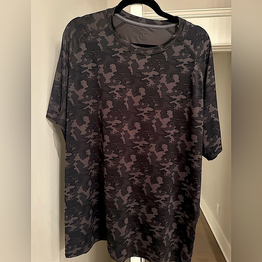 Peter Millar Performance Aurora Stretch Camo T shirt